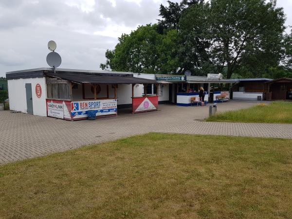 Ernst-Loewen-Sportplatz - Hemer-Deilinghofen