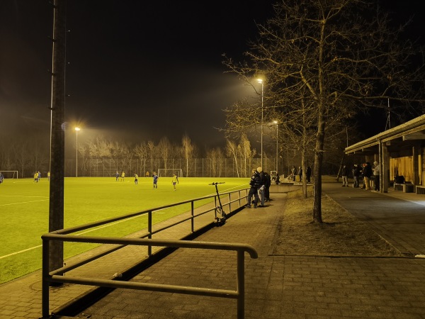 Sportplatz Oschatzer Ring - Berlin-Hellersdorf