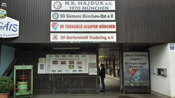 Bezirkssportanlage Heinrich-Wieland-Straße Platz 2 - München-Perlach