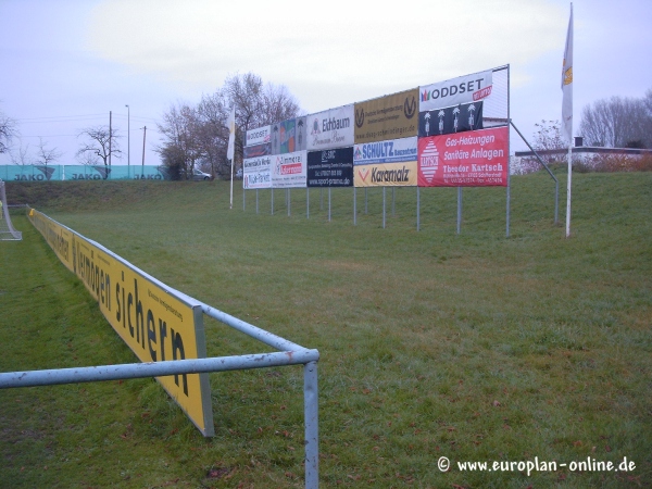 Stadion an der Kirschenallee - Römerberg-Mechtersheim