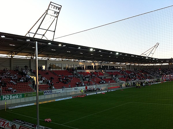 Leuna-Chemie-Stadion - Halle/Saale-Gesundbrunnen