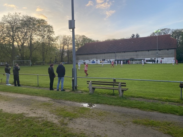 Sportplatz Ortsmitte - Hagen/Bremischen-Wittstedt