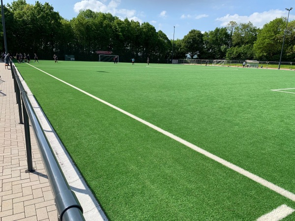 Sportanlage Am Bahndamm Platz 2 - Bedburg-Kirchherten