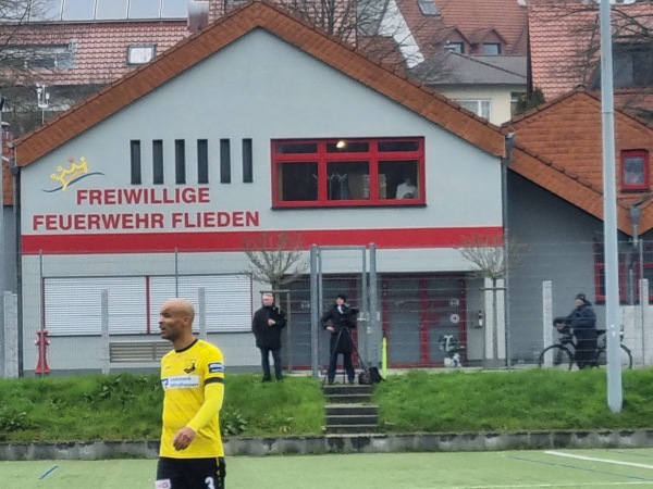 Stadion Im Weiher Nebenplatz - Flieden
