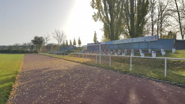 Sportanlage Hohe Straße - Münchenbernsdorf