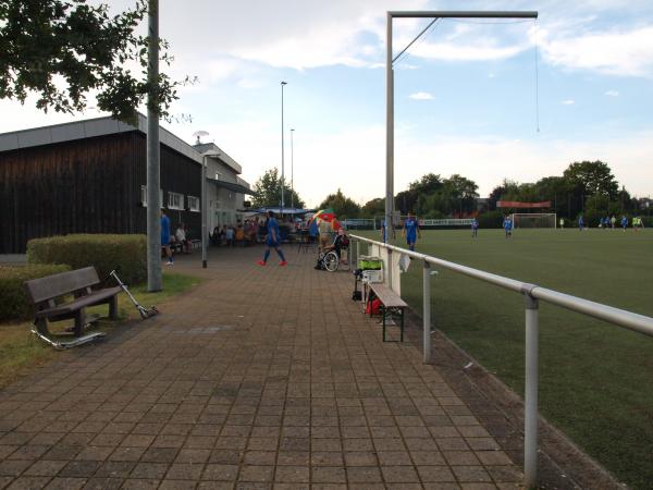 Hans-Klosterkamp-Sportplatz im Sportpark Reusrath - Langenfeld/Rheinland-Reusrath