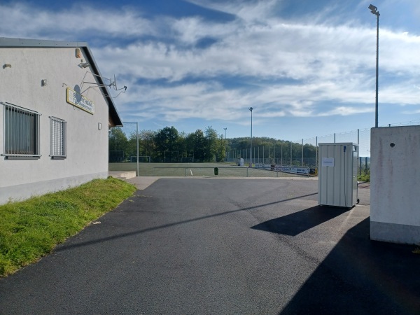 Sportplatz Adolf-Weiß-Straße - Mengerskirchen-Waldernbach