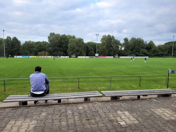 Sportplatz Niendorfer Weg - Wendisch Evern