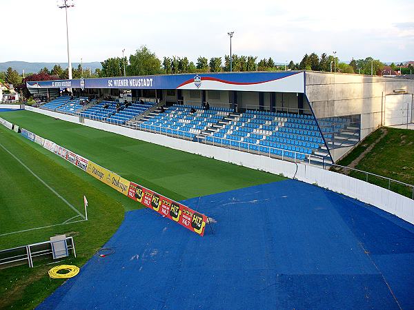 Wiener Neustädter Stadion - Wiener Neustadt