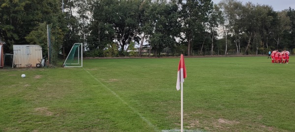 Sportplatz Obershagen B - Uetze-Obershagen