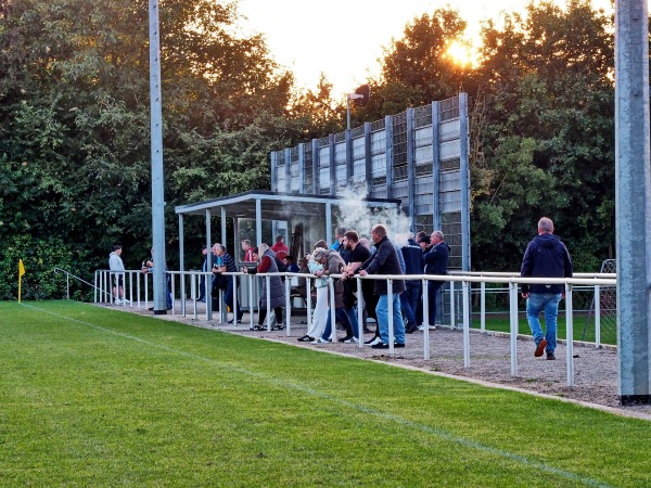 Trotzbachstadion Nebenplatz - Erwitte-Horn