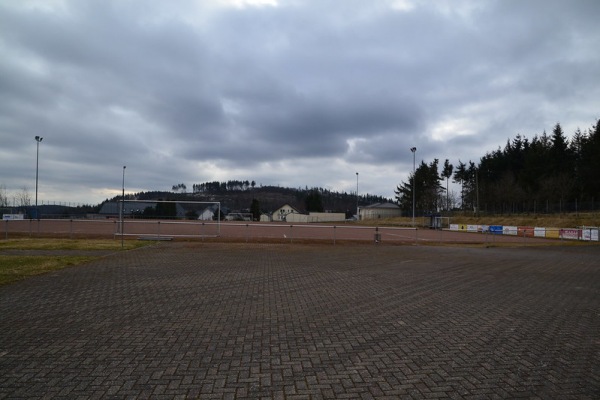 Sportplatz Langenfeld - Langenfeld/Eifel