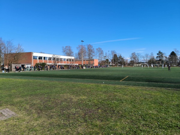 Sportplatz Grundschule Rhen - Henstedt-Ulzburg-Rhen