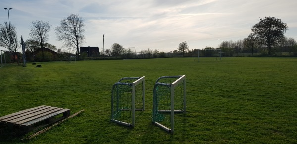 Gemeinde- und Sportzentrum Juliankadamm C-Platz - Heiligenstedten