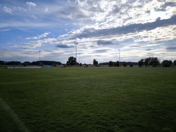 Sportanlage Leeseringer Weg - Husum bei Nienburg-Schessinghausen