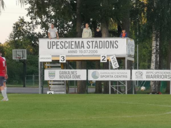 Upesciems pilsētas stadions - Upesciems