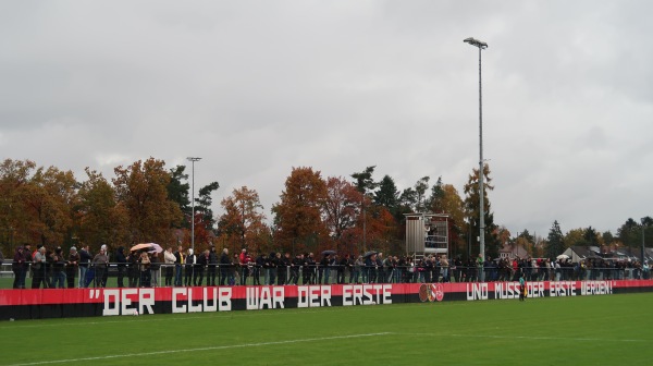 Max-Morlock-Platz Valznerweiher - Nürnberg-Zerzabelshof