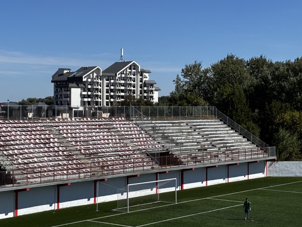 Stadion kraj Vašarišta - Obrenovac-Vašarište