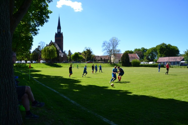 Sportplatz am Schloß - Basedow/Mecklenburg