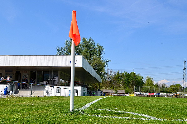 Ehemaliger Zustand: Clubheim abgebrannt