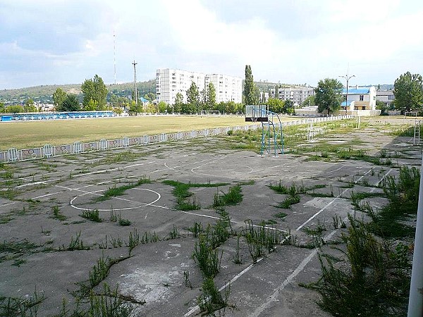 Stadionul Căușeni - Căușeni