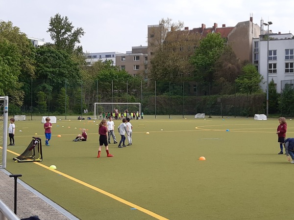 Sportplatz am Fichtebunker - Berlin-Kreuzberg