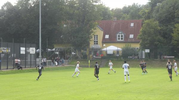 Hubertus-Sportplatz 2 - Berlin-Grunewald