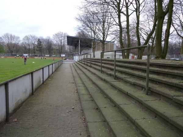 Bezirkssportanlage Warbruckstraße I / MTV-Stadion - Duisburg-Marxloh