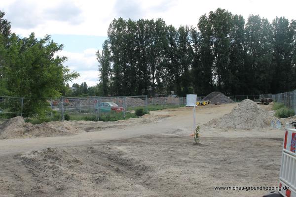 Sportplatz Kynaststraße - Berlin-Rummelsburg