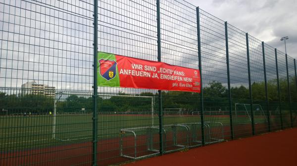 Sportplatz Hanns-Eisler-Straße - Berlin-Prenzlauer Berg