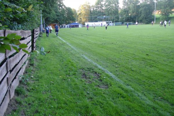 Borstenbach-Stadion - Vlotho-Bonneberg