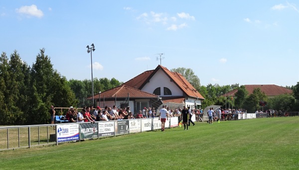 Fotbalové hřiště TJ Velké Bílovice - Velké Bílovice
