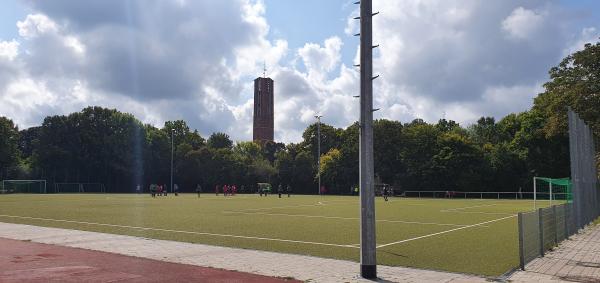 Bezirkssportanlage Graubündener Straße Platz 2 - München-Fürstenried