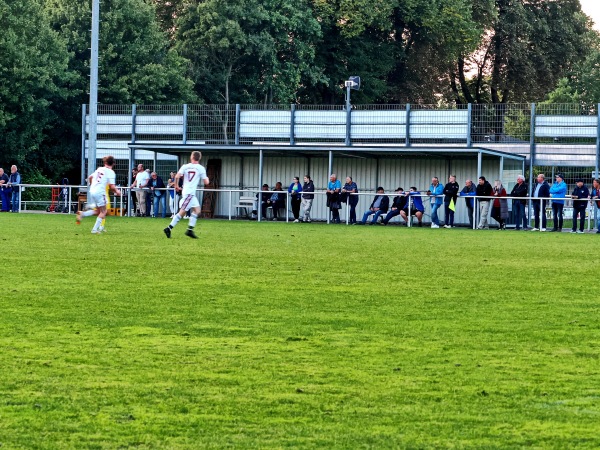Trotzbachstadion Nebenplatz - Erwitte-Horn