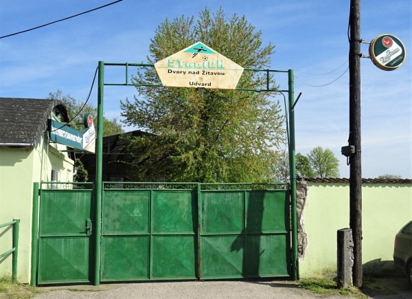 Futbalový štadión Dvory nad Žitavou - Dvory nad Žitavou