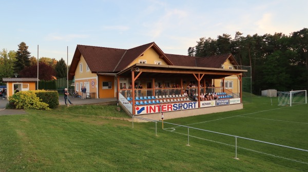 Waldstadion Großsteinbach - Groß Steinbach