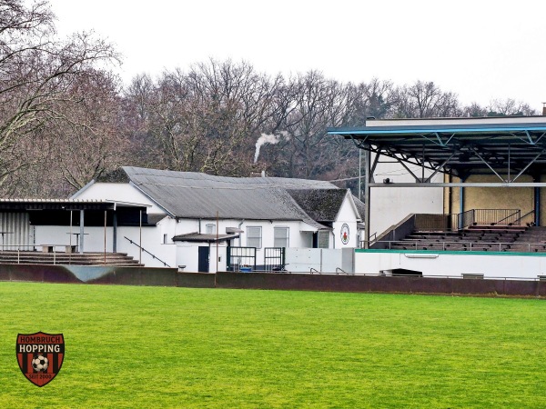 Autoteile Petras Arena Warbruckstraße - Duisburg-Marxloh