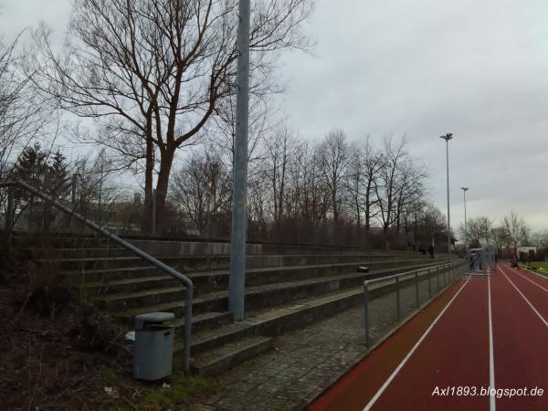 Sportplatz Elisabeth-Selbert-Gymnasium - Filderstadt-Bernhausen