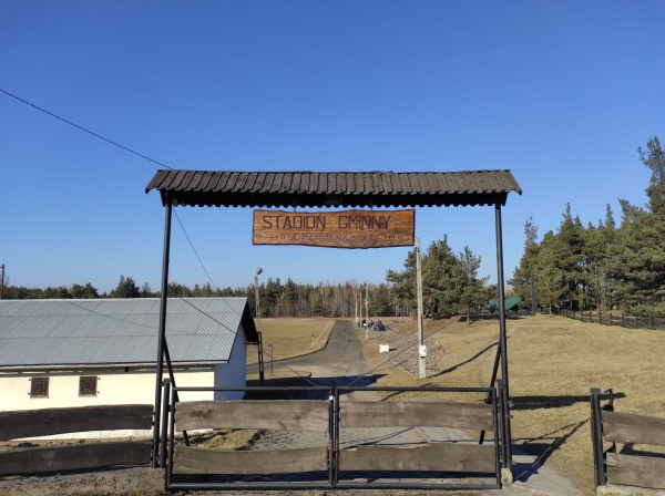 Stadion Gminny Im. Włodzimierza Kuchty w Szlachcie - Szlachta
