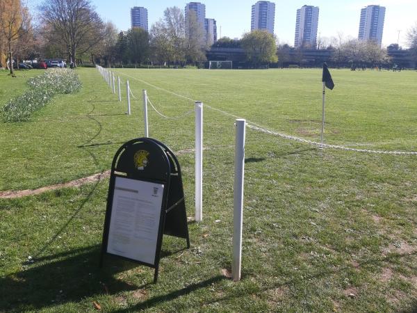 Carville Hall Park North - Brentford, Greater London