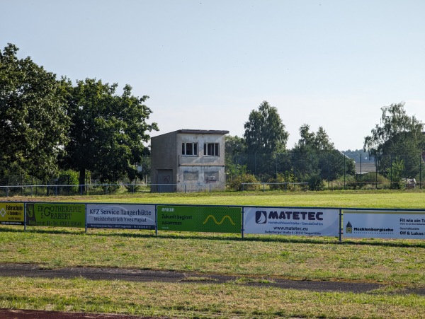 Werner-Seelenbinder-Sportplatz - Tangerhütte