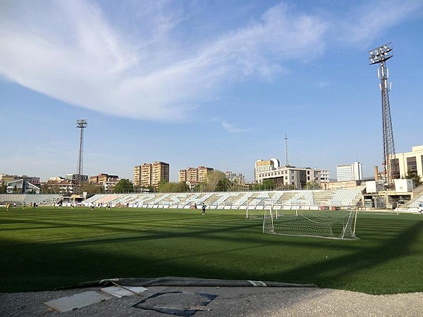 Stadiumi Fadil Vokrri - Prishtinë (Pristina)