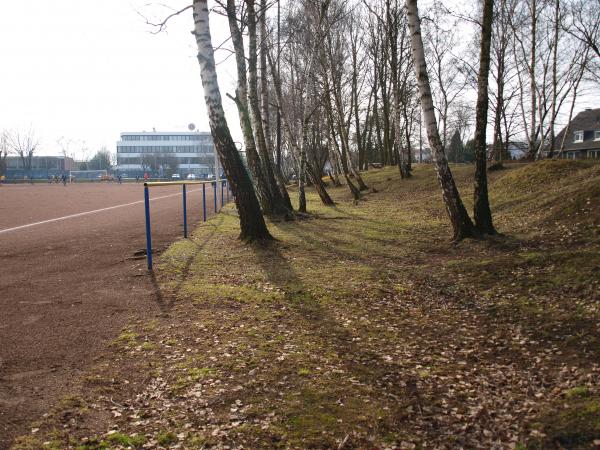 Sportplatz Cathostraße - Essen/Ruhr-Bergeborbeck