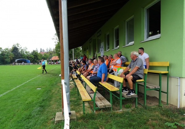 Futbalový štadión OFK Branč - Branč