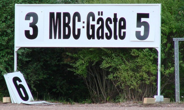 Stadion im Bildungszentrum Nebenplatz 1 - Halle/Saale-Neustadt