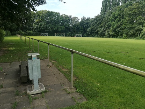 Bezirkssportanlage Am Eisenbrand Platz 2 - Meerbusch-Büderich