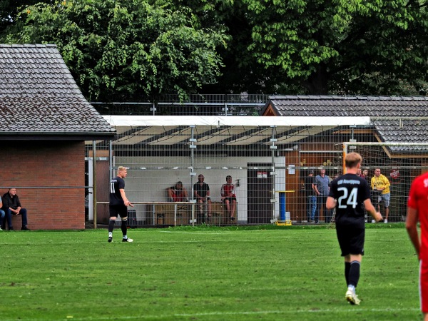 Sportplatz Rotdornweg - Delbrück-Sudhagen