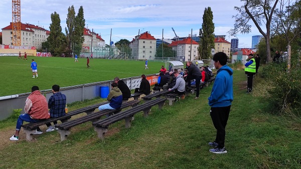 Sportplatz Grasbergergasse / Rennweg - Wien