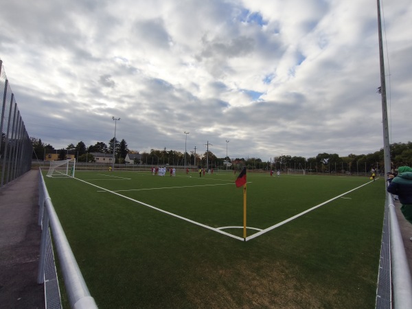 Ostbahn-XI-Platz Nebenplatz 2 - Wien