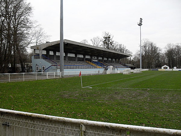 Alter Zustand (Naturrasen)